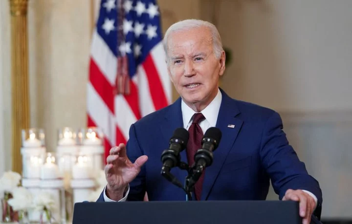 Biden says he, McCarthy had productive talks on debt ceiling