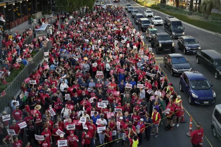 Daily room cleanings underscores Las Vegas hotel workers contract fight for job safety and security