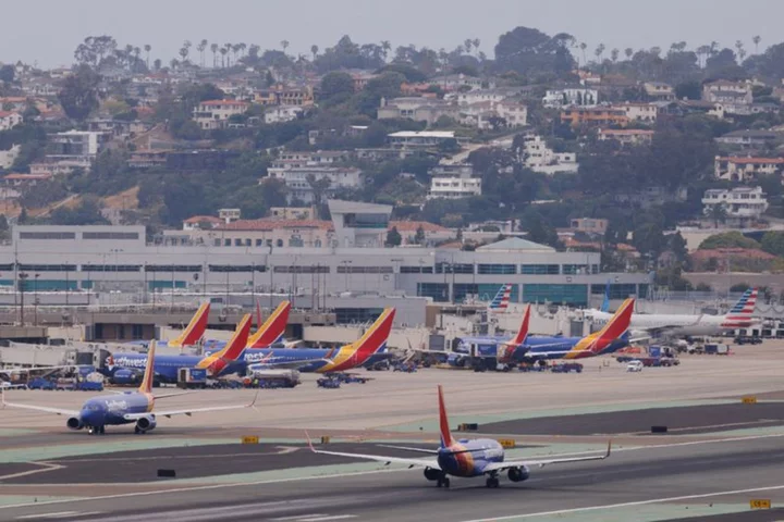 Southwest, other US airlines face holiday travel test after 2022 blizzard