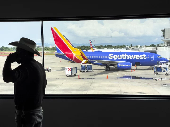 Southwest Hits Profit Estimates, Faces Continued Rising Costs