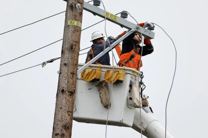 California regulator allows PG&E rate hike for wildfire mitigation