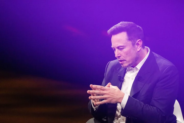 Musk Says Tesla to Spend Over $1 Billion on Dojo Supercomputer