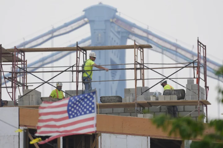 Smoke from wildfires, a fact of life in the West, catches outdoor workers off guard in the East