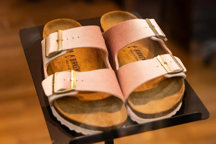 How Birkenstock’s Lackluster Debut Mistimed the Shaky IPO Market