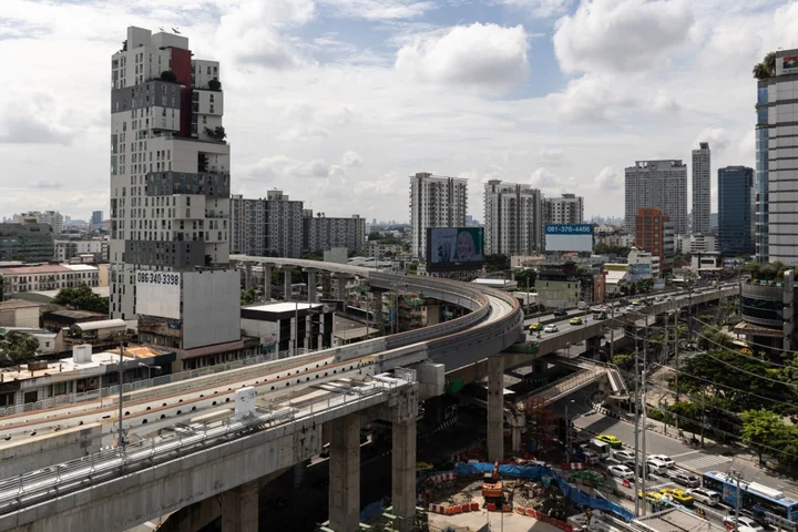 Thailand Keeps Key Rate Steady at a Decade High as Growth Ebbs