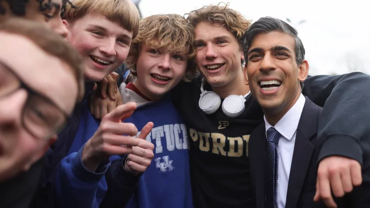 Is this viral Rishi Sunak picture photoshopped?