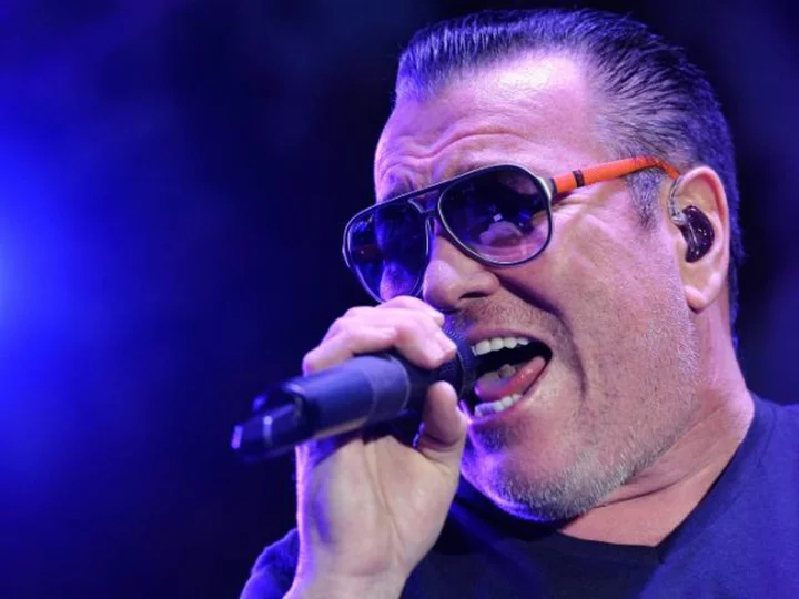 Smash Mouth original lead singer Steve Harwell is in hospice care, band manager says