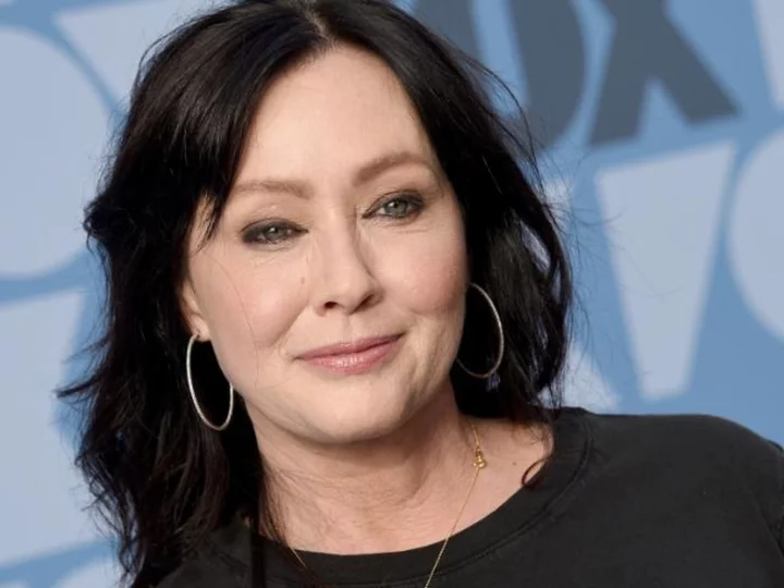 Shannen Doherty shares behind the scenes of cancer battle