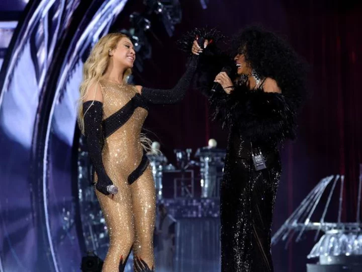 Beyoncé got a birthday serenade from Diana Ross