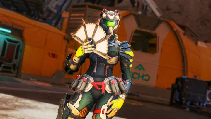 Loba's Heirloom Has Secret Animations in Apex Legends