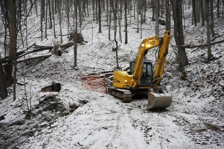 Witnesses to FBI hunt for Civil War gold describe heavily loaded armored truck, signs of a night dig