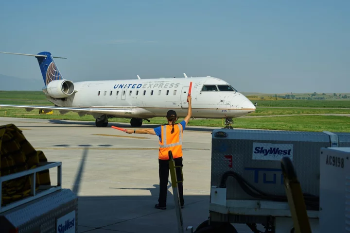 United CEO Says Higher Compensation for Delays Would Make Flying Less Safe