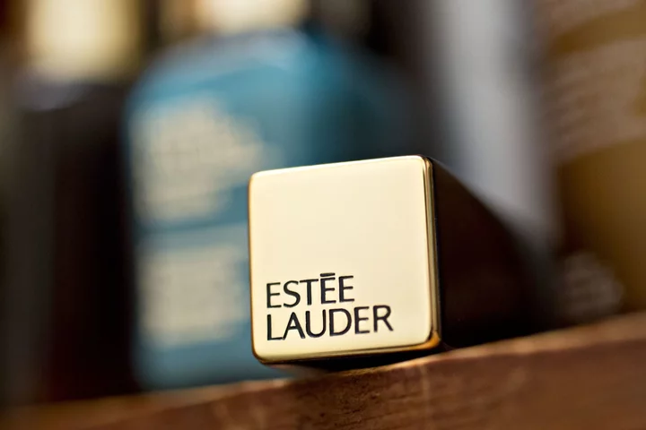 Estée Lauder CFO Defends Company’s Turnaround After Stock Plunge