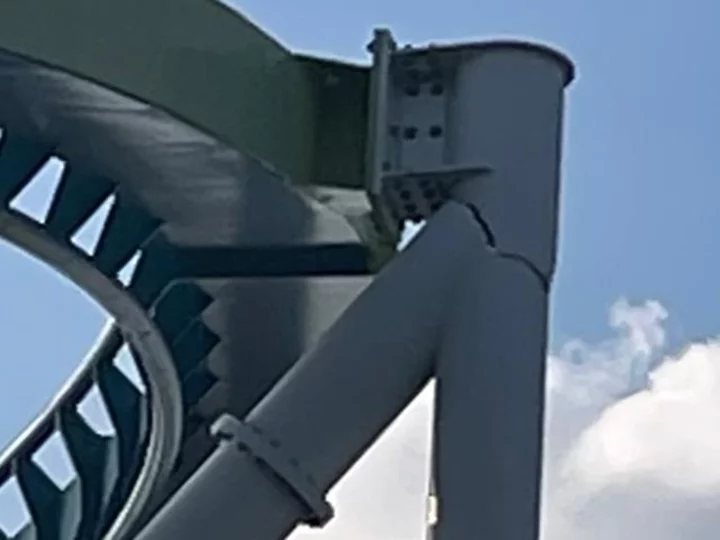 Roller coaster with crack in support pillar set to be investigated today at Carowinds in North Carolina