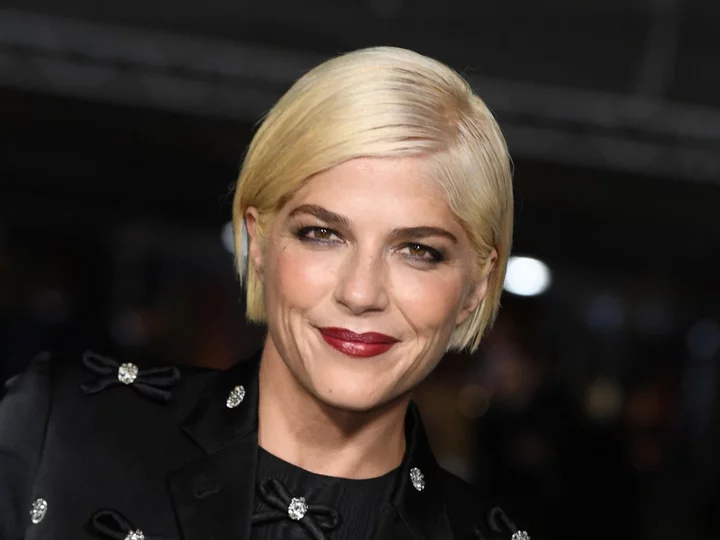 Selma Blair says ‘older male doctors’ misdiagnosed her multiple sclerosis as menstrual issues