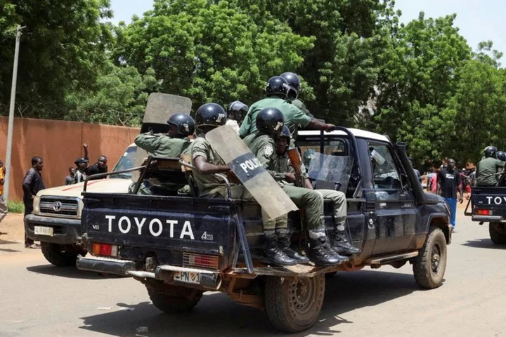 Niger reopens borders with several neighbours a week after coup