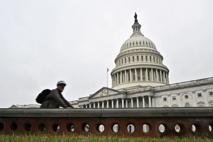 Biden, McCarthy start U.S. debt ceiling talks as clock ticks to default