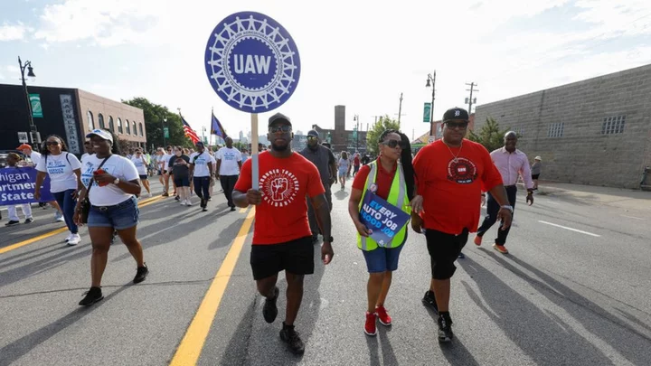 UAW prepares to strike as contract talks hit deadline