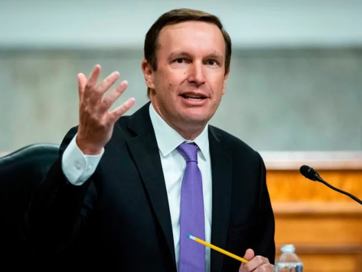 Democratic senator calls Samuel Alito 'stunningly wrong' on Supreme Court ethics controversy