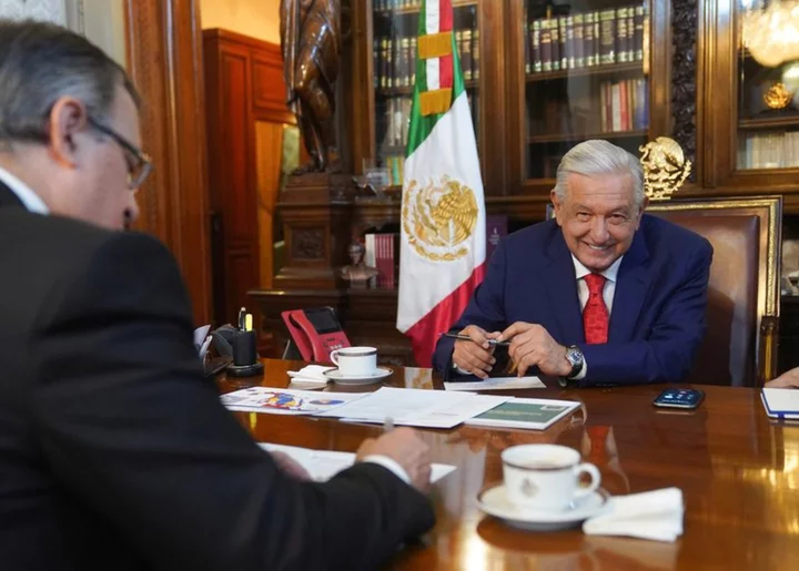 Mexico cooperating with U.S. to avoid chaos at border as Title 42 ends