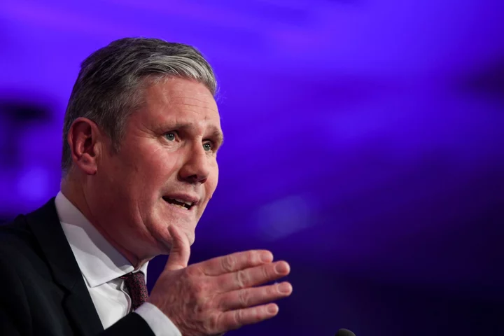 Starmer Vows to Boost UK Steelmaking as He Makes Pitch for Power