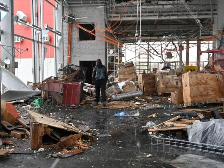 'Horrific' Russian attack on postal depot kills six in eastern Ukraine