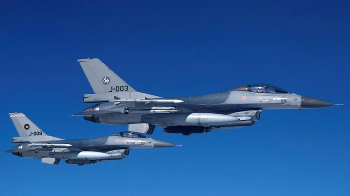 Ukraine war: US allows transfer of Danish and Dutch F-16 war planes to Kyiv