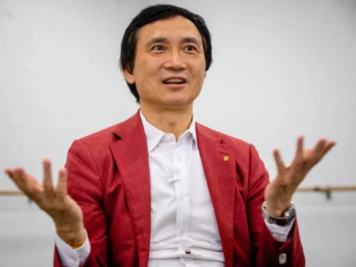 Li Cunxin, 'Mao's Last Dancer,' to step away from ballet due to 'serious health concerns'