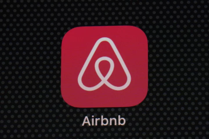 Airbnb posts $117 million 1Q profit as revenue grows by 20%