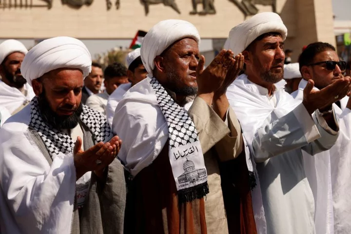 Supporters of Palestinians and Israel protest and pray