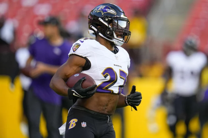 Ravens' DeCosta is excited to see Dobbins play, but he'll keep contract prospects 'in house'