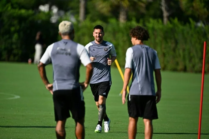 Messi gets down to business in Florida heat