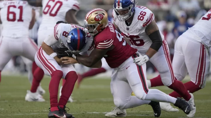 The Look on Daniel Jones Face is All You Need to Know About the 49ers Defense