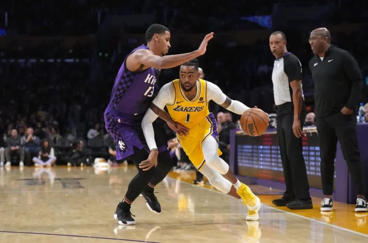 The Whiteboard: Why the Lakers can't create good shots