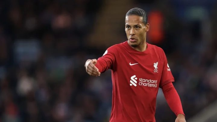 Virgil van Dijk tips teammate to replace Roberto Firmino