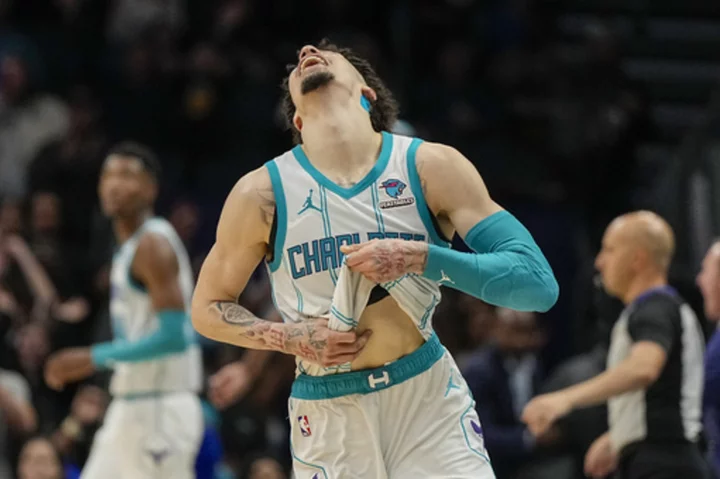 LaMelo Ball, Hornets rally from 19-point deficit to hand Wizards their 7th straight loss, 117-114