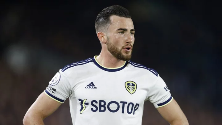 Everton complete loan signing of Leeds winger Jack Harrison