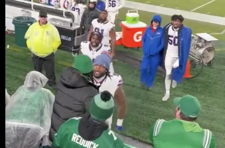 Bills DE Shaq Lawson appears to shove Eagles fan in chaotic confrontation