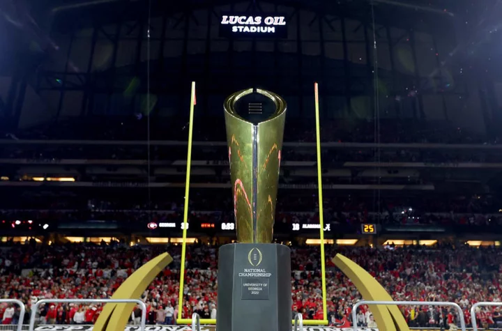 How many teams are in the 2023 College Football Playoff?