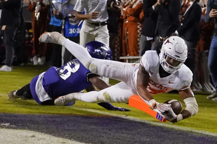 QB Ewers back for No. 7 Texas, who also get big games from Brooks and Worthy in 29-26 win at TCU