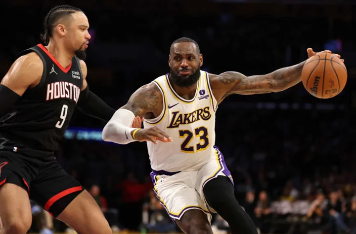 LeBron James mocks Dillon Brooks, Lakers beat Rockets on last-second free throws