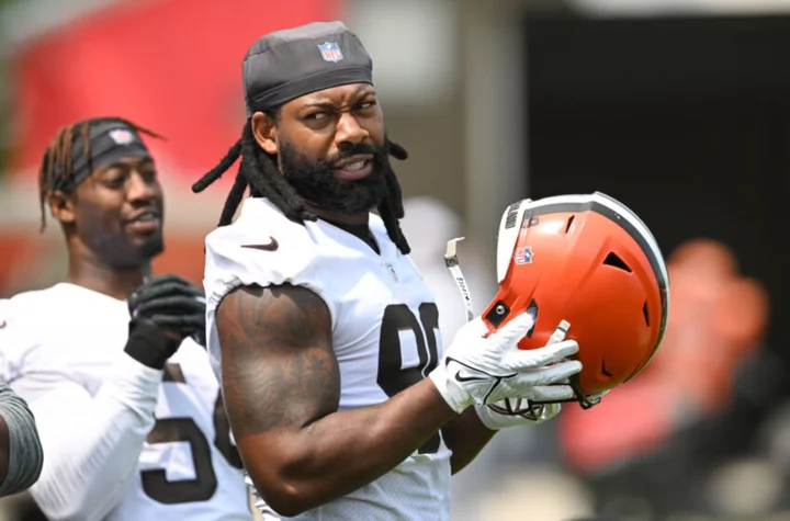 Newest Brown Za’Darius Smith has high, high hopes for pairing with Myles Garrett