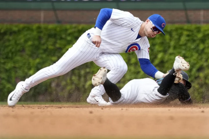 Cubs put 2B Nico Hoerner on injured list with hamstring strain