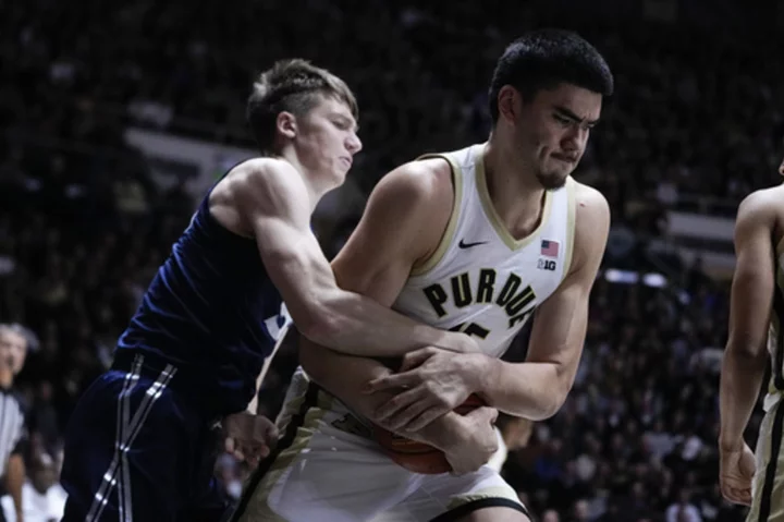 Zach Edey and Braden Smith help No. 2 Purdue pass first real test with 83-71 win over Xavier