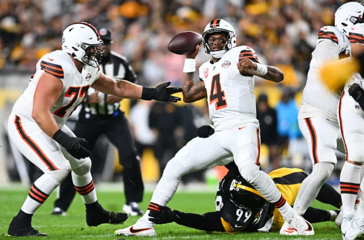 Steelers fans troll Deshaun Watson on Twitter after pick-6 on first play