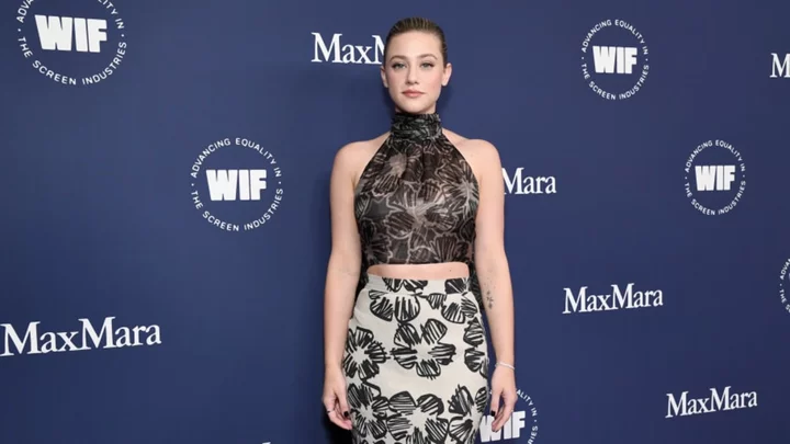 Roundup: Lili Reinhart Goes Public With Boyfriend; NFL Preseason Power Rankings; Max Scherzer Makes rangers Debut