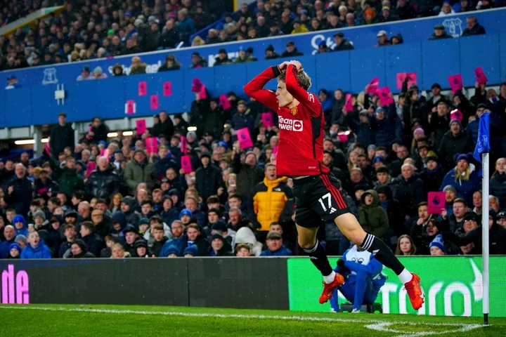 Bruno Fernandes talks up Alejandro Garnacho after stunning goal at Everton