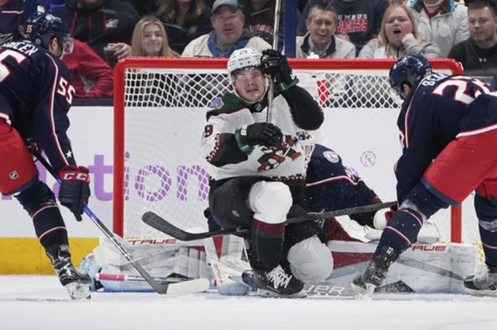 Coyotes score twice in 28 seconds in 3rd period, send Blue Jackets to their 7th straight loss