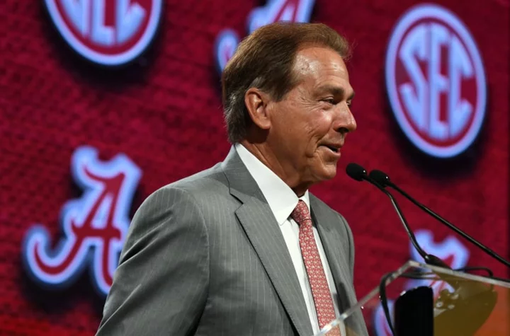 Nick Saban laughs at retirement rumors after rough start for Alabama