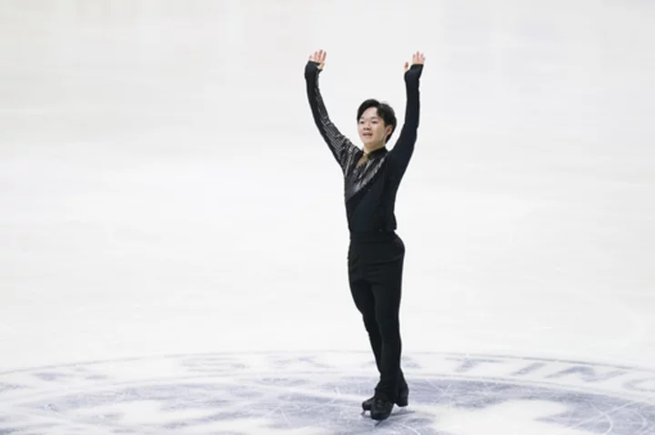 Kagiyama and Thorngren lead NHK Trophy figure skating event after short programs